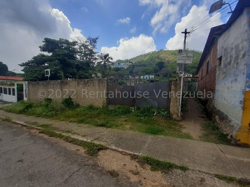 En San Juan De Los Morros Terreno En Venta Urb Las Palmas Db 24-17362