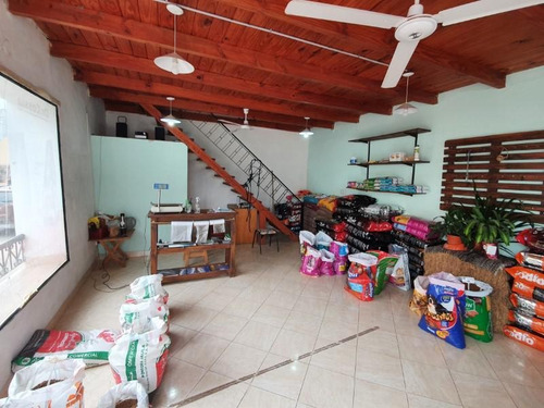 Imagen 5 de 5 de Local Comercial En Irigoyen Y 3 De Febrero, Zona Muy Comercial