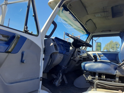 Volkswagen 17220 Tractor Doble Eje