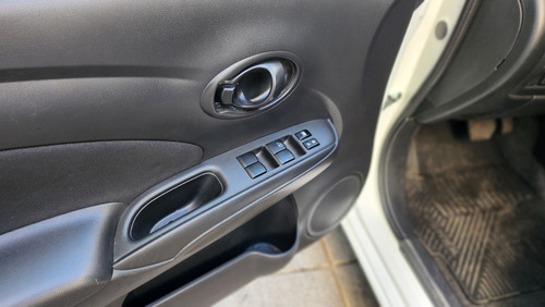 Nissan Versa 1.6 Advance At