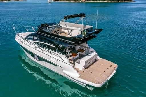 Imagem 8 de 15 de Real Luxury 40 Fly