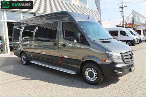 Sprinter 2018 415 Executiva Elite 19 Lugares Cinza (6145)