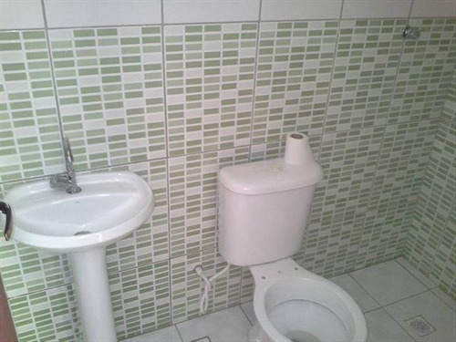 Imagem 12 de 28 de Sobreposta Alta Nova Com Quintal Área De Serviço Cozinha Ampla Garagem Bem Localizada Não Tem Problema De Enchentes Perto De Ponto De Ônibus E Lotaçoes - Hm1663