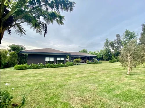 Alto De Las Palmas Casa En Venta De Un Nivel 360 M2