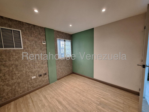Local En Alquiler Urb Calicanto Maracay 25-17265