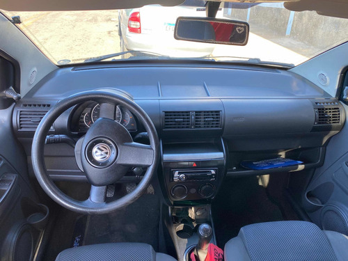 Imagem 7 de 10 de Volkswagen Fox 2010 1.0 Vht Plus Total Flex 5p