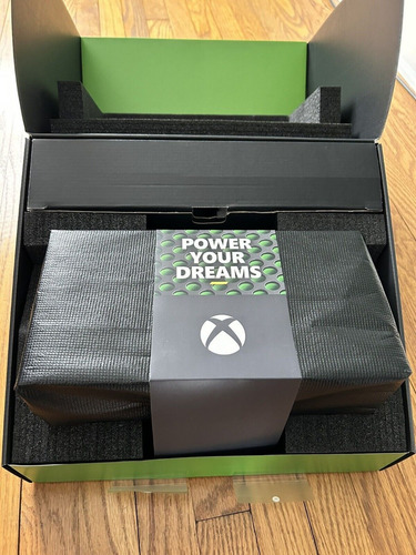 Imagen 2 de 5 de Microsoft Xbox Series X 1tb Video Game Console
