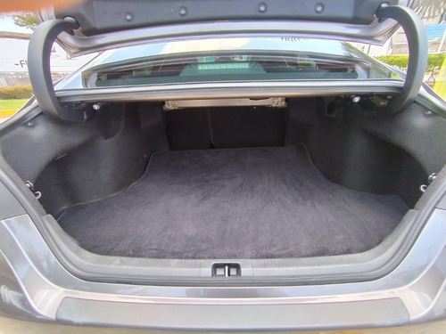 Imagen 16 de 17 de Toyota Camry Hibrido