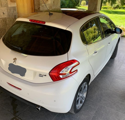 Peugeot 208 Feline 208 Pack Cuir