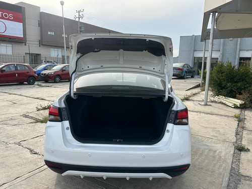Nissan Versa 1.6 Advance Mt