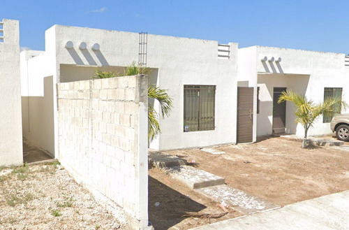 Casa En Venta C. 51-d 873, Fraccionamiento Las Américas 2 Mérida, Yuc./ Recuperacion Bancaria Laab2