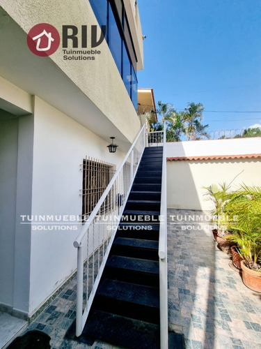 Venta - Quinta En Los Corales, Caraballeda. Edo. La Guaira.