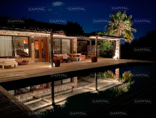 Casa En Barrio Privado El Quijote Punta Del Este- Ref: 25382