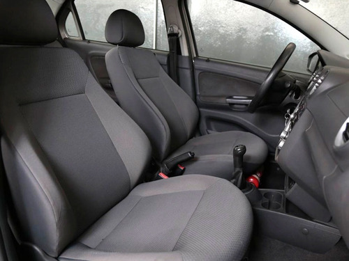 Volkswagen Voyage 1.0 Mi 8v Flex 4p Manual