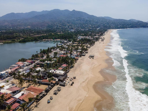 Terreno En Venta Con 21 Mts Frente De Mar En Coyuca, Pie De La Cuesta, Acapulco
