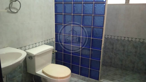 Hermosa Casa Céntrica Ideal Para Proyecto Comercial En La Urbanización Los Caobos. 002jsc