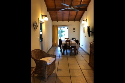 Imagen 4 de 14 de Chalet En Venta En Haedo Sur