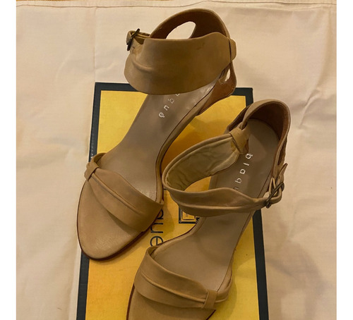 Sandalias Altas  38 Blaque Natural Taco Fino