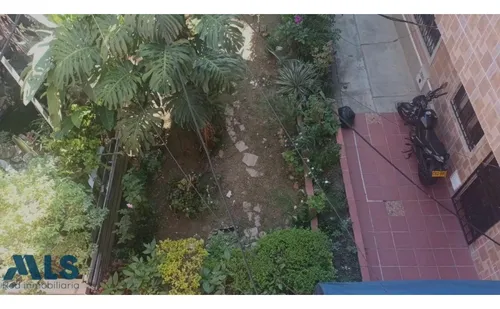 Casa 3 Niveles En Unidad Abierta(mls#253402)