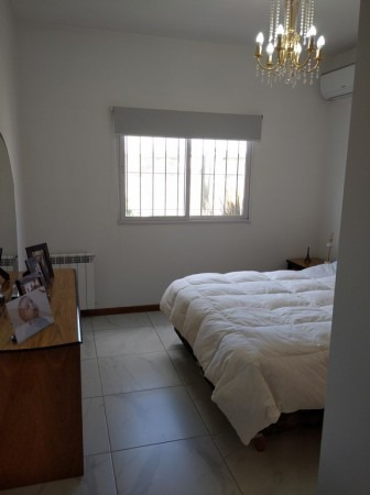 Casa En Venta 2 Dorm Barrio Don Juan