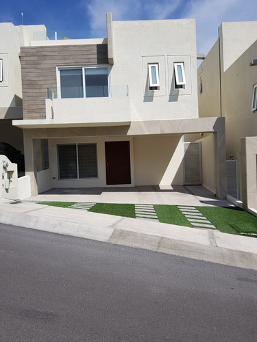 Hermosa Casa Con Todas Las Comodidades Solo Disfrutala