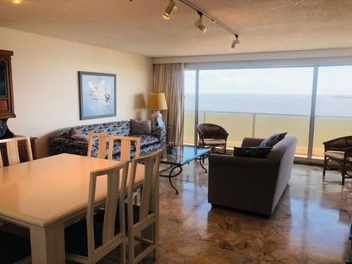 Imagen 3 de 8 de Apartamento En Venta De 3 Dormitorios En Playa Mansa (ref: Lij-5747)