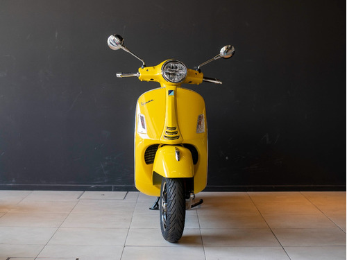 Vespa Gts 300 Super 2023 Amarilla Entrega Hoy