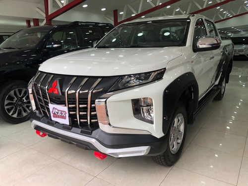 Imagen 1 de 12 de Mitsubishi L200