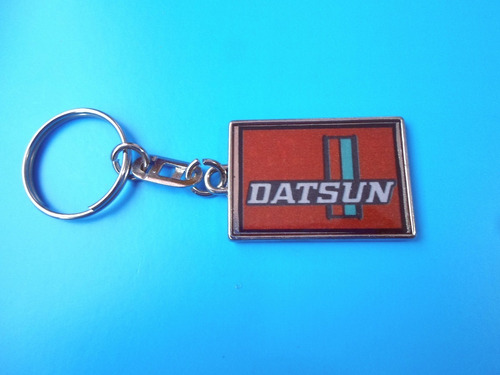 Llavero Datsun Metalico Emblema Clasico #00