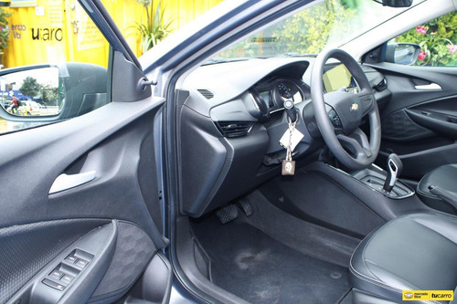 Imagen 18 de 25 de Chevrolet Onix