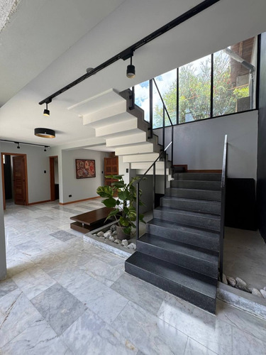 Venta De Casa En Prados Del Este