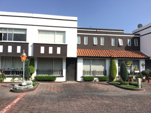 Casa En Renta En Metepec, En Fraccionamiento Con Vigilancia Las 24 Horas Excelente Ubicación.