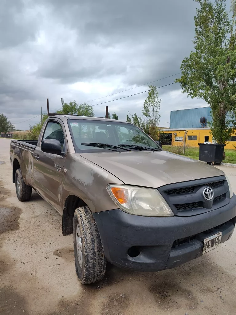 Toyota Hilux 2.5 Dx Pack Cab Doble 4x2 (2009)