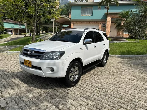 Toyota Fortuner 4.0 Sr5 | TuCarro