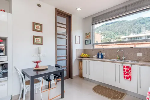 Apartamento En Venta En El Chicó. Cod V2645