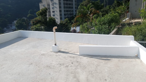 Apartamento De Frente Para A Floresta Da Tijuca - Com Terraço - Valorização Garantida.