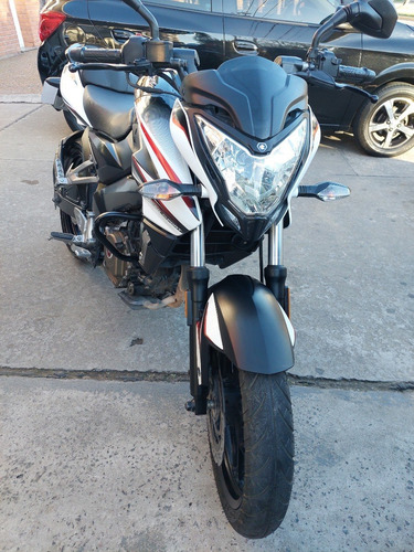 Imagen 2 de 16 de Bajaj Rouser