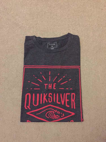 Remera Quiksilver Estampada Talle L Gris Melange