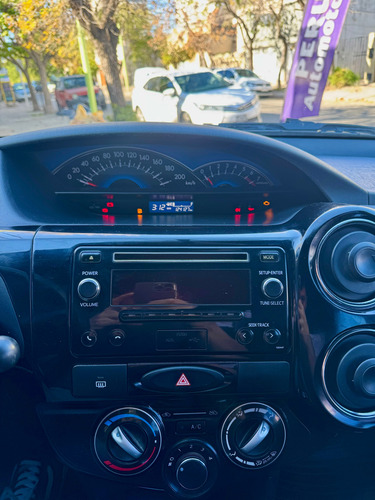 Toyota Etios 1.5 Sedan Xls