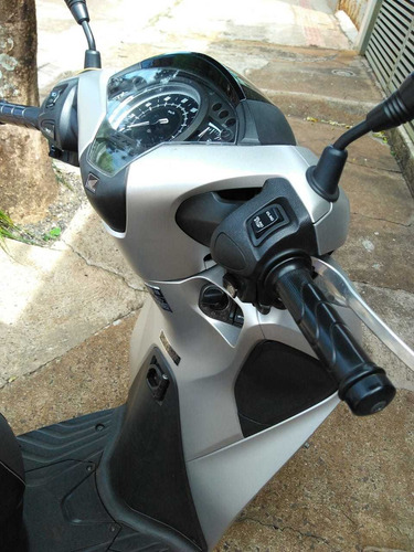 Imagem 6 de 8 de Honda Sh150