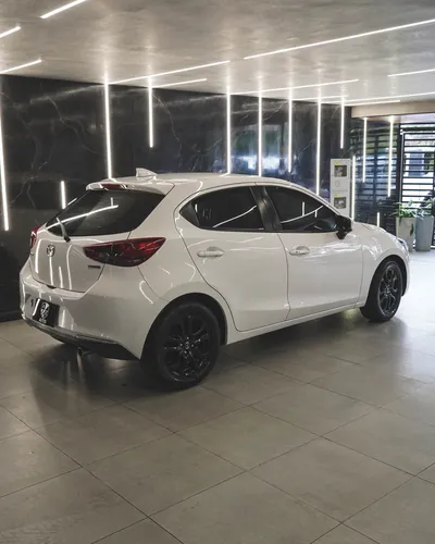 Mazda 2 GRAND TOURING BLINDADO 2+