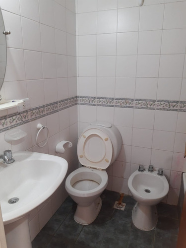 Alquiler De Dúplex En Barrio Los Robles