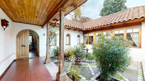 Casa 4 Dormitorios 3 Baños 6 Estac. Con Terreno De 1.334 M²