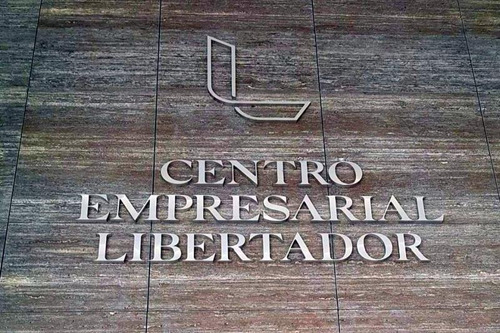 Imagen 3 de 24 de Centro Empresarial Libertador