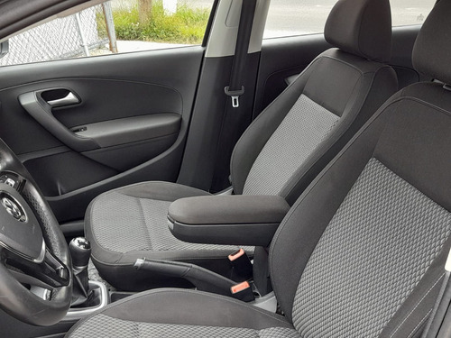 Imagen 7 de 14 de Volkswagen Vento 2019 1.6 Highline Mt