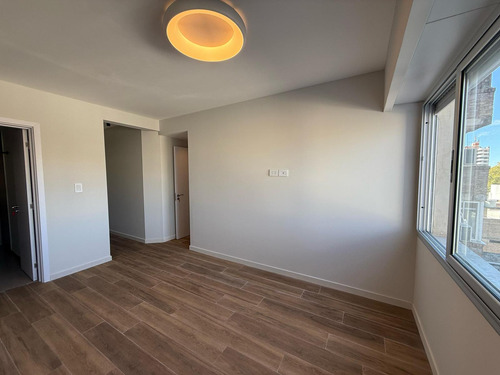 Venta Departamento De 120m² · 4 Ambientes 1 Cochera Amenities Barrio Lourdes, Distrito Centro
