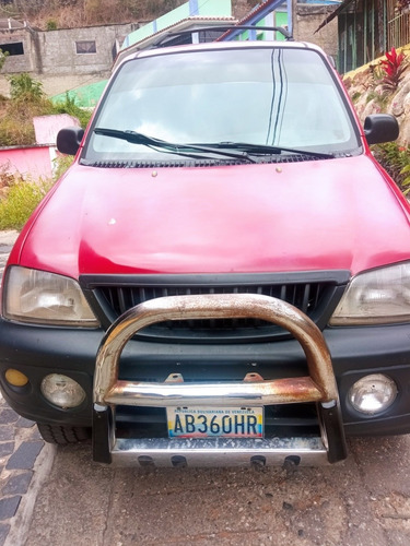 Imagen 1 de 9 de Toyota Terios Sencilla