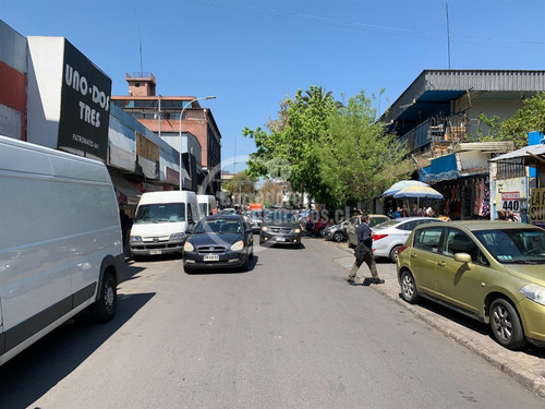 Amplio Local Patronato 1438 M2 Aprox. Cercano Metro