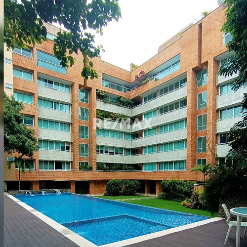 En Alquiler Apartamento De Lujo Y A Estrenar En Campo Alegre. (calle Cerrada)