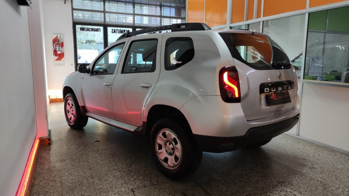 Imagen 4 de 11 de Renault Duster 2017 1.6 Ph2 4x2 Dynamique